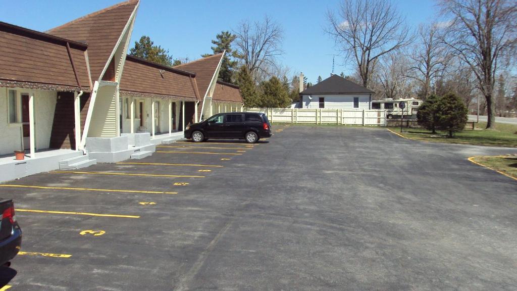 Twin Peaks Motel Napanee Εξωτερικό φωτογραφία